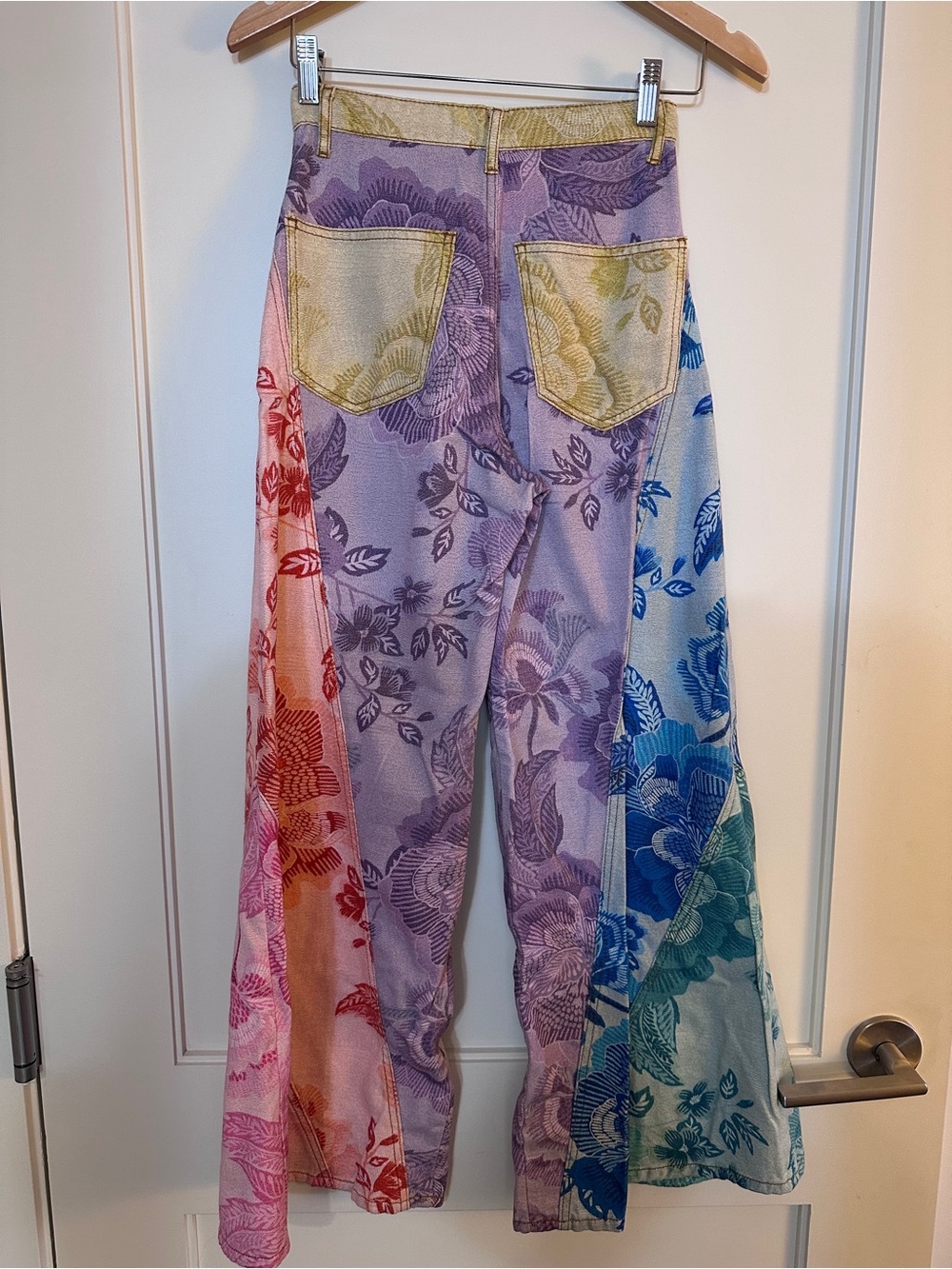 FARM Rio Multicolor Floral Wide-Leg Pants - Picture 5 of 6
